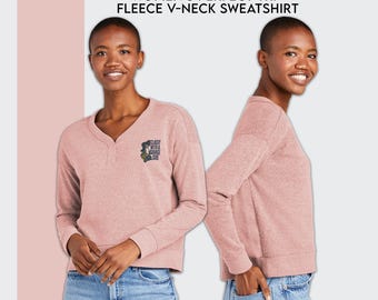トップス Logo Embroidery V-neck Sweatshirt Custom Embroidered Sweatshirt, Custom Fleece V-neck