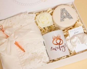 Bride to be Wedding Custom Gift Box Bridal Shower Gift Set Best Friend Future Mrs Engagement Gift Idea Personalized Robe Gift Package Brides