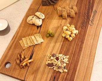 Tabla de quesos personalizada con nombre familiar grabado, tabla de cortar para bodas, regalo de cocina, regalo familiar personalizado, tabla de charcutería para inauguración de la casa