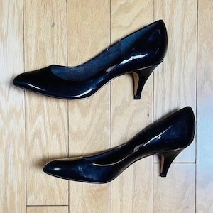 Black Patent Pleather Pumps Heels Lipstick High Gloss Pleather Lightweight Comfy Vegan Leather Approx Size 6