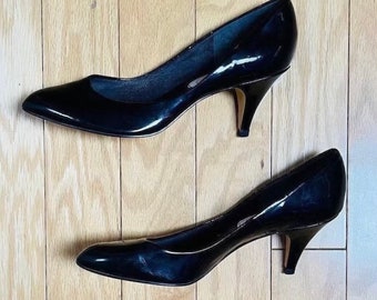 Black Patent Pleather Pumps Heels Lipstick High Gloss Pleather Lightweight Comfy Vegan Leather Approx Size 6