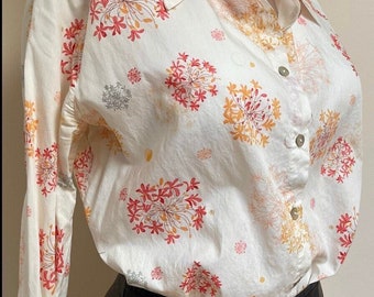 Erica Tanov Floral Top Collared Button Up Shirt / Blouse Pinwheel Pastel Floral Sprays Luxe Designer Cottagecore Bohemian