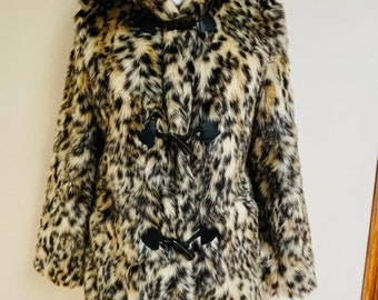 1990s Faux Leopard Fur Coat Hood Deep Pockets Faux Tortoiseshell Toggle Buttons Penny Lane Canaby Street Boho Penny Lane Fake Lynx Fur