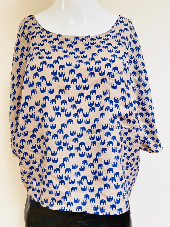 Darling Elephants Beige & Navy All Over Print Pull