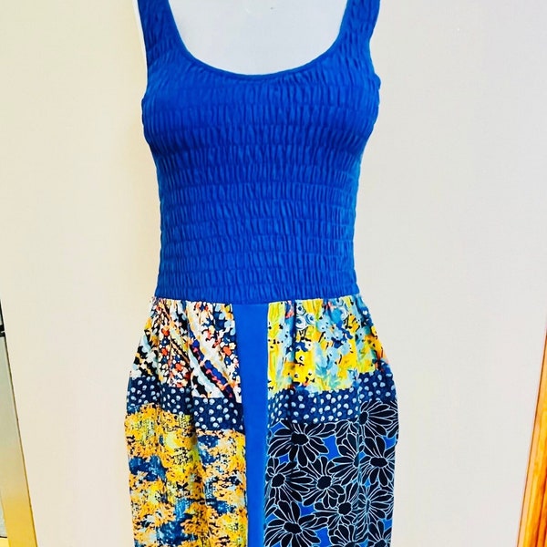 Y2K Cobalt Blue Sleeveless Dress Shirred Bodice Puff Skirt Floral Pattern Stretchy Bodice BodyCon Form Fitting Hidden Side Pockets Size M