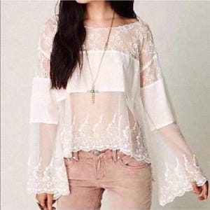 Gorgeous Vintage 90s Free People Sheer White Floral Lace Cotton Pullover Blouse Angel Sleeves Boxy Flowing Femme Party Holidays