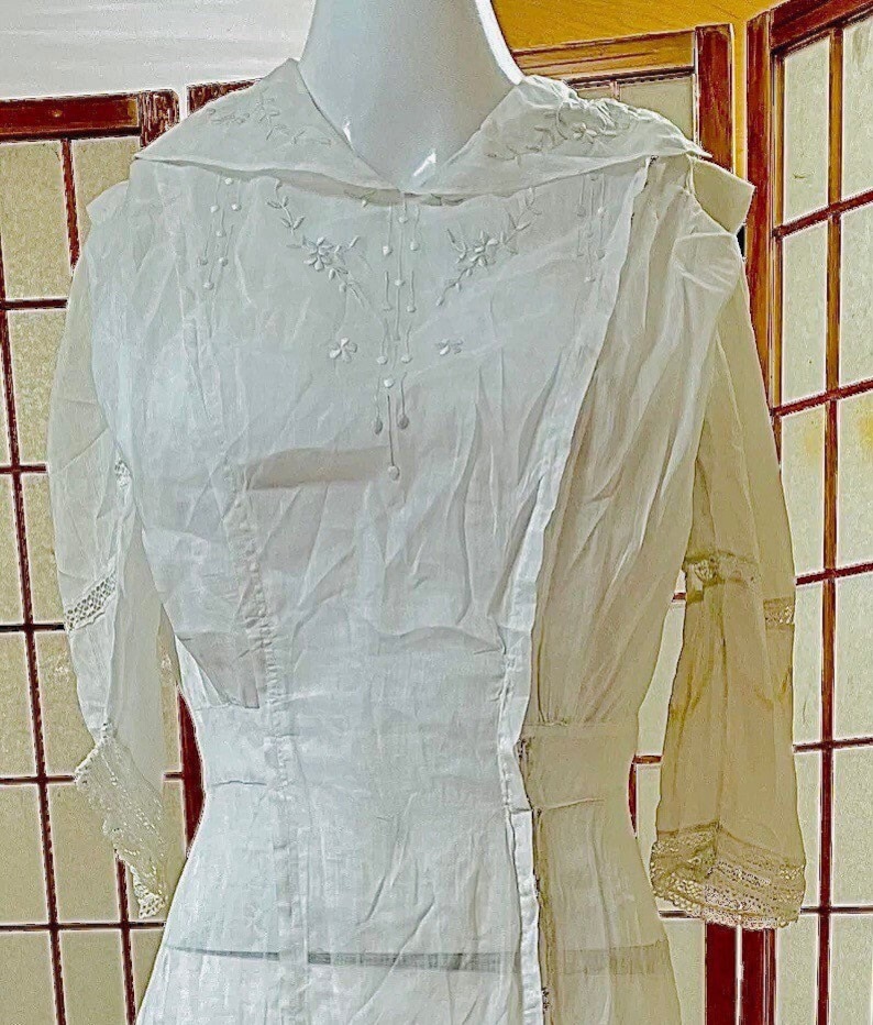 1800s / 1900s Authentic Beautiful White Cotton Ladies Long Dress Edwardian Victorian Regency Era Collectors Piece image 4