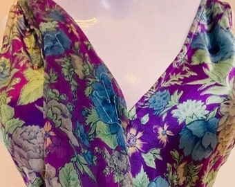 Gorgeous Floral Print Sleeveless Silk Plenty Top Attached Infinity Scarf Sparkly Details Hourglass Size 8