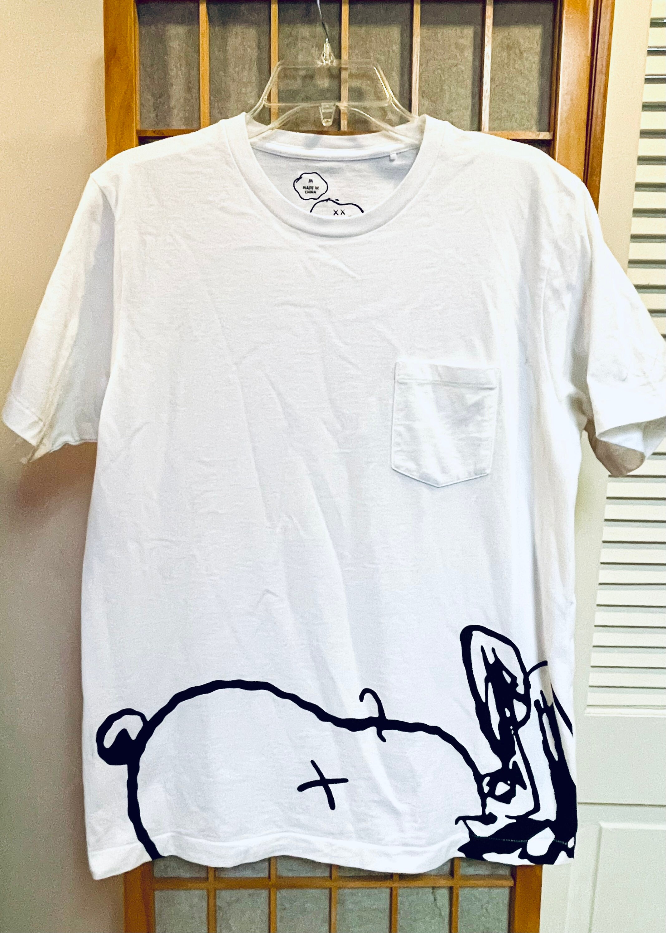 kaws x peanuts t shirt