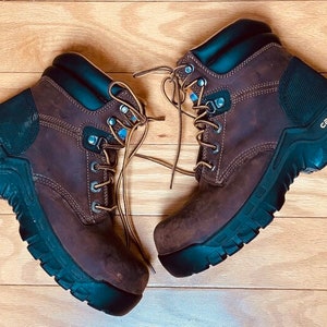 Women’s Carthartt Leather Work Boots CWF5355 Steel Toe Lug Soles Perfectly Broken In Labor / Streetwear / Campus Women’s Size 6 Unisex
