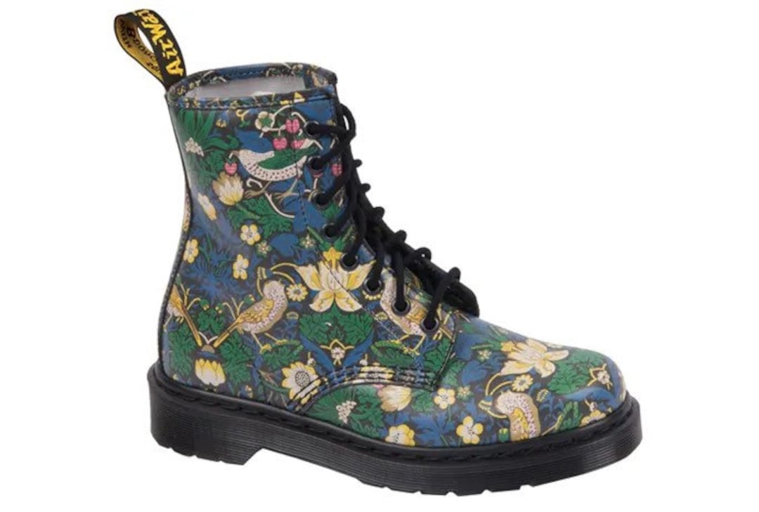 RARE Unworn Doc Marten's X Liberty of London Collab Museum 8 RARE Unworn Doc Marten's X Liberty of London Collab Museum 8