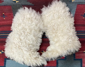 1960’s Jean-Claude Killy Funky Vintage Curly Lamb Fur Apres Ski Boots Yeti Boots Ladies US Size 7.5 Made In France by Wolverine