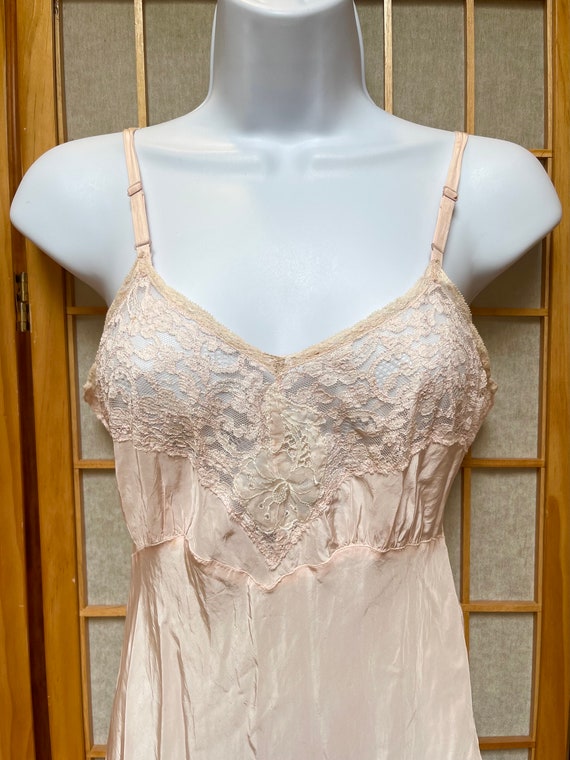 RARE Antique 1930s Lily Lang Blush Pink Floral Lac