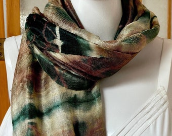 Gorgeous 1970s Handmade Tie Dye Shawl Scarf Green Black White