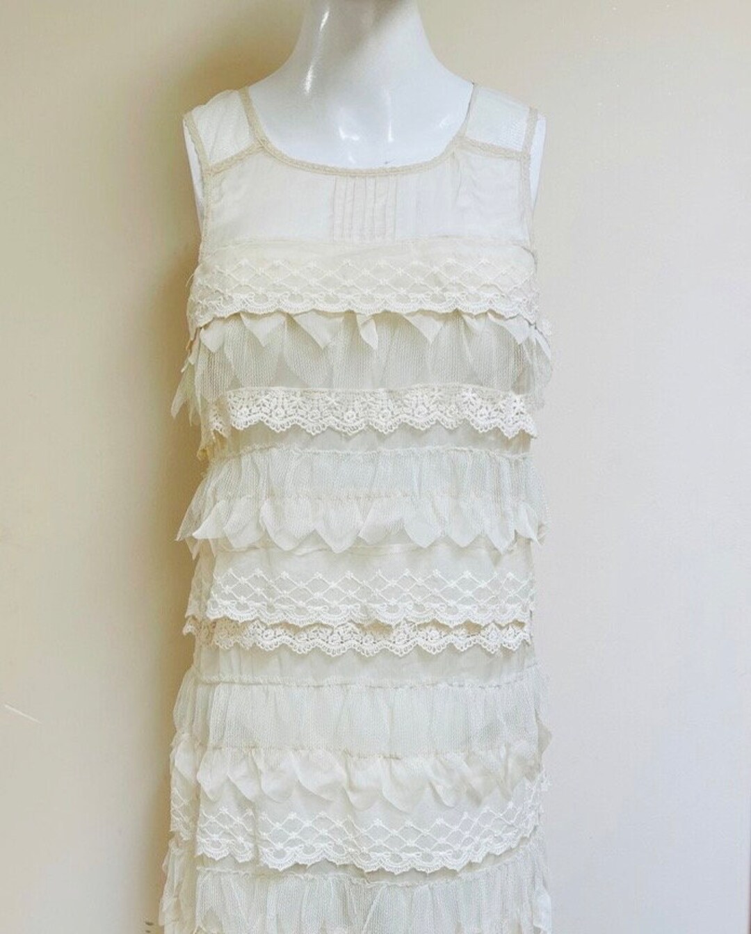 1310623 Off-White Lace Detail Tiered Dress