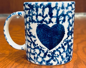 Romantischer Herz Becher / Tasse Kobalt Blau & Weißer Schwamm Becher Sweet Love Cottagecore Shabby Chic Geschenk