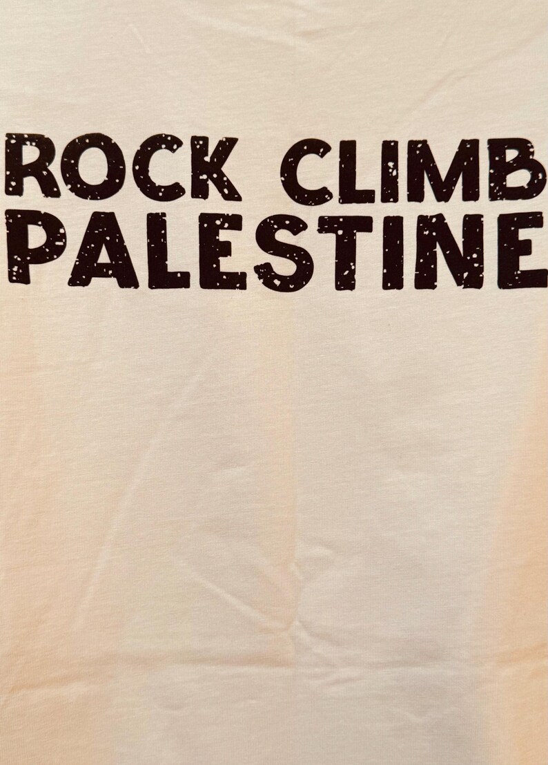 Camiseta de escalada palestina, hallazgo poco común, camiseta de protesta, escalada de resistencia al aire libre, movimiento Palestina Libre, diseño único, escaladores de roca imagen 8