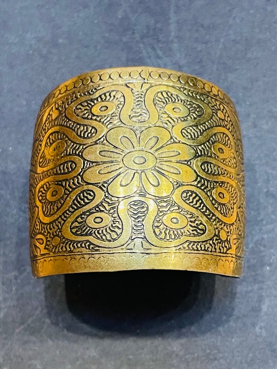 70s Brass Floral Cuff Engraved Design Ethnic Boho… - image 1