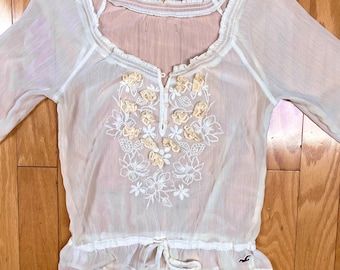 Gorgeous Y2K Antique White Peasant Edwardian Blouse White Embroidery Sheer Floral Appliqués Bodice Tie Cinch Waist Seagull Patch