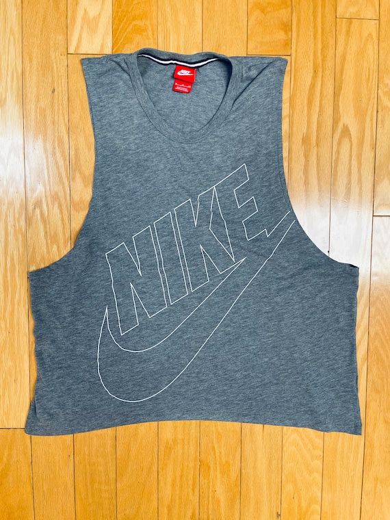 Vintage XL Nike T-Shirt DIY Deep Cut Armholes Gen… - image 1