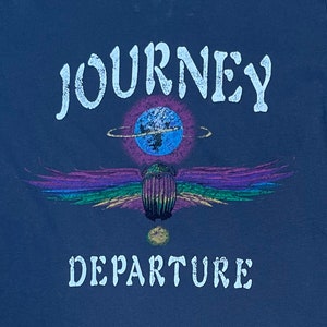 Vintage 70s Journey Departure T-shirt Steel Grey Flattering Cut Beautiful Graphic Winged Scarab Beetle