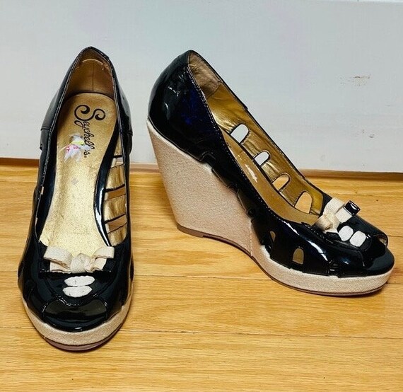 靴 Coach Peeptoe Logo Fabric Wedges (Black) s-l400.jpg