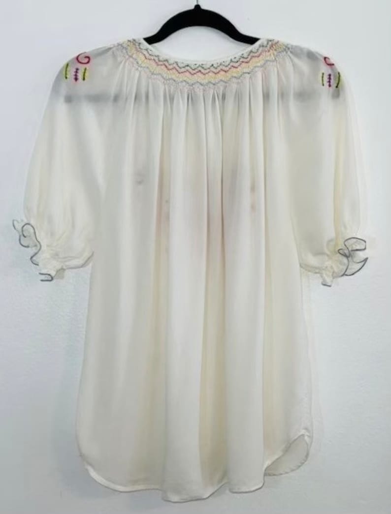 1930s 1940s Hungarian Embroidered Peasant Blouse Semi Sheer Peasant Folk Blouse Boho Farm Maiden Penny Lane Rustic Style Size Large image 7