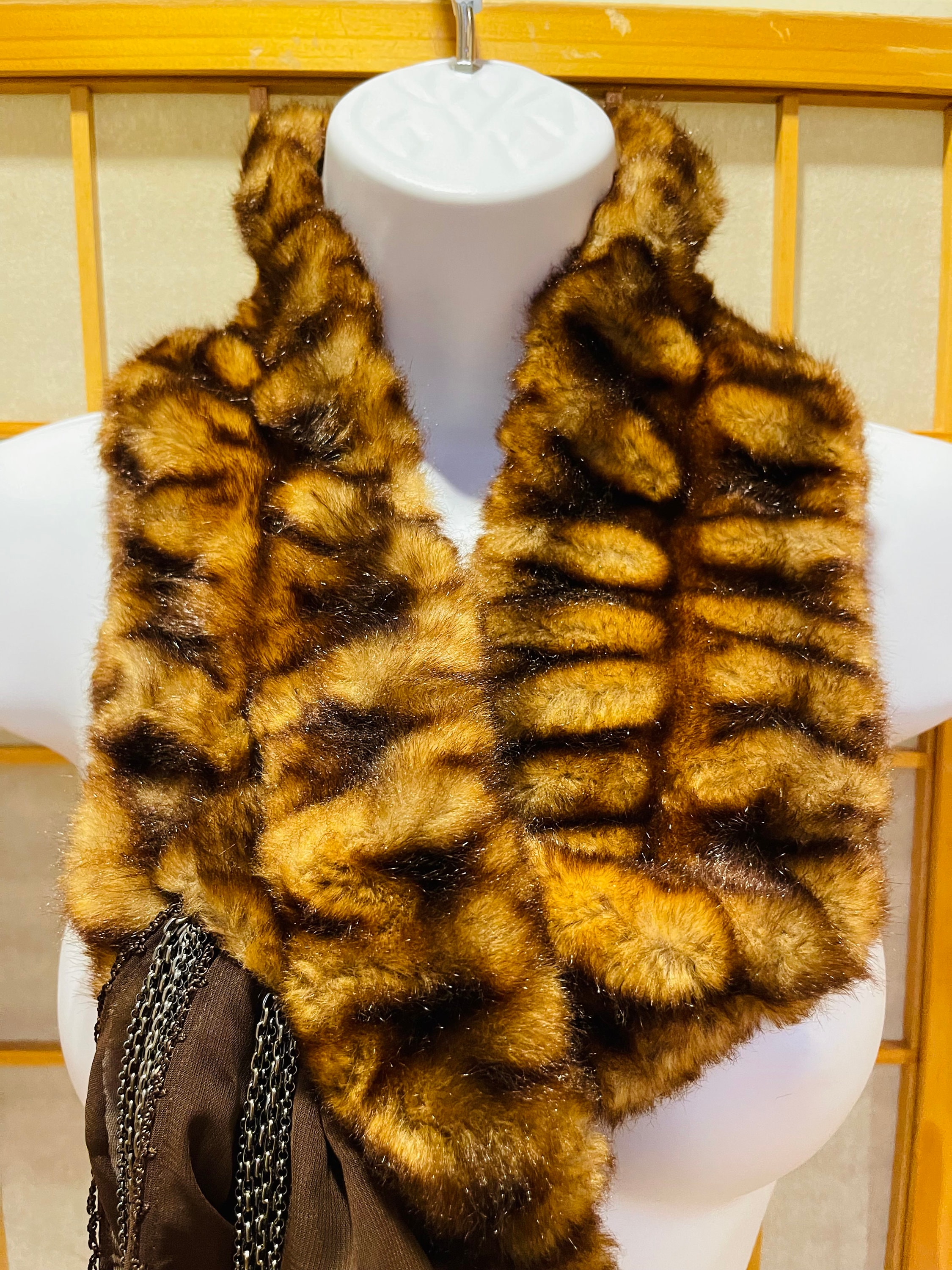 小物 auskou fooded scarf dinoworks oops auskou fooded scarf dinoworks oops