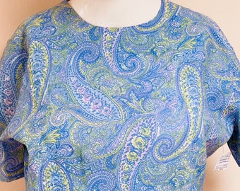 1950s Deadstock Paisley Blue Green Lavender Ladies Blouse Back Buttons Vented Front Hem Short Sleeves NWT New With Tag Never Worn