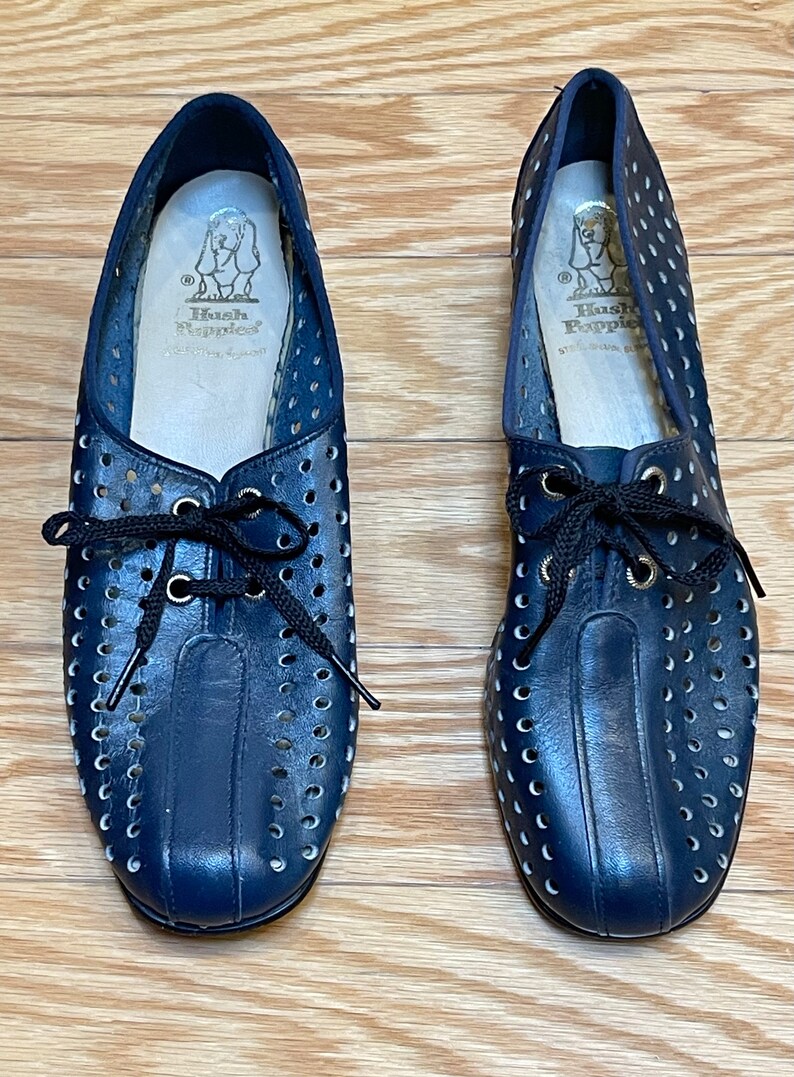 1960s Vintage Iconic Hush Puppies Navy Perforated Oxford Low Heel Shoes image 2