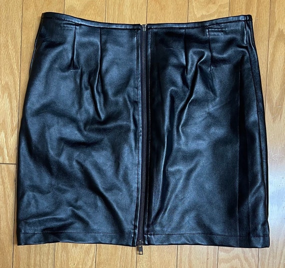 90s Black Pleather Mini Pencil Skirt Retro Glam B… - image 4