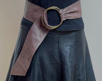 Anthropologie Sparkly Beaded Stretchy Belt With Interlocking Wood Buckle Anthropologie | Accessories | Anthropologie Beaded Belt  main image 4
