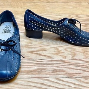 1960s Vintage Iconic Hush Puppies Navy Perforated Oxford Low Heel Shoes image 3