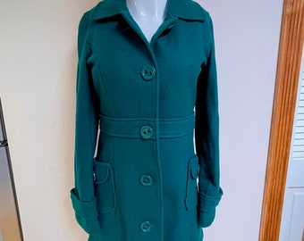 1970s Wool Emerald Green Wool Campus Coat / Car Coat / Pea Coat Beautiful Art Deco Pattern Satin Lining Unique Buttons Two Front Pockets