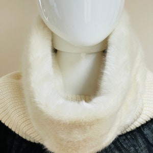 Splendido scaldacollo Y2K Banana Republic in lana color crema e pelliccia sintetica, taglia aperta, mai indossato, come nuovo