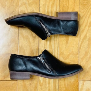 90s Black Zipper Booties - Animal Friendly Black Pleather Upper Pointed Toe Western Wood Heel 4 Silver Tone Working Zippers Size 8