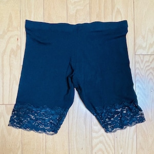 Vintage Y2K Black Lace Shorts Bloomers Panties Lace Trim Form Fitting Stretchy Outerwear Microshorts Party / Rave / Clubwear Size Medium