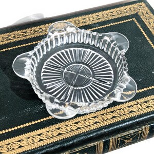 Vintage Delicate Ashtray Delicate Glass Ashtray Vintage Clear Glass Ashtray Vintage Ashtray Midcentury Ashtray Round Glass Ashtray