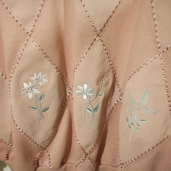 Vintage Pink Grandma Sweatshirt Embroidered Sweat… - image 4