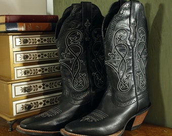 Black Ariat Embroidered Cowboy Boots Ariat Cowboy Boot Black Ariat Boots Embroidered Fleur de Lis Ariat Boots Fleur de Lis Embroidered Boots