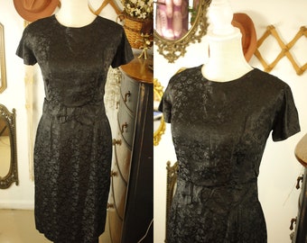 Vintage 50s Dress Vintage Little Black Dress Vintage Brocade Pattern Dress Vintage Floral Brocade Dress Vintage Floral Dress Vintage Dress