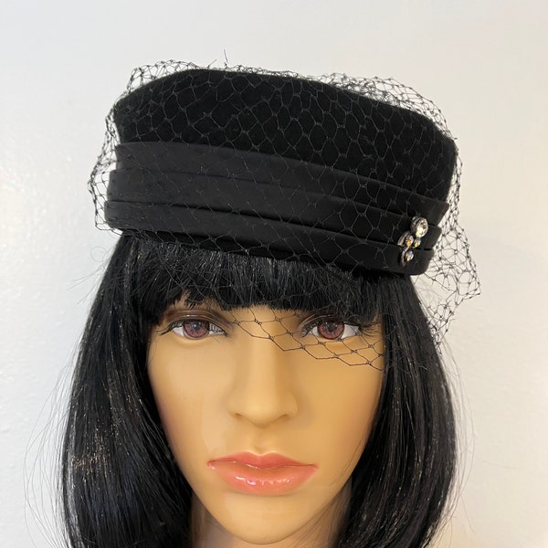 Ritz Henry Pollak-40s/50s Vintage, Black, Wool, Satin Trim, Netted, PillBox Hat. Size-M