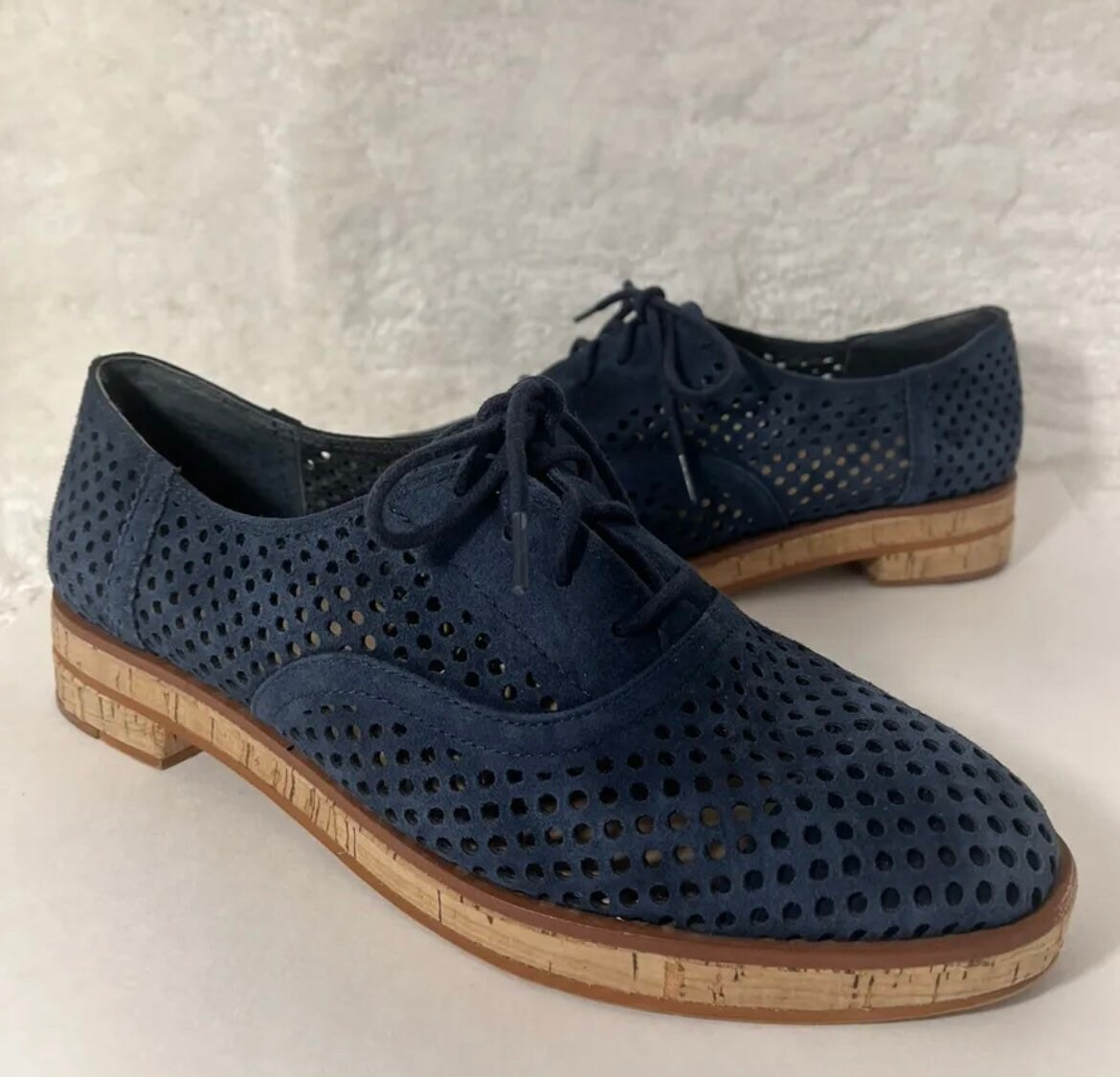 Vince Camuto 39 Oxfords Flat Female Shoes Cut-out Pattern 