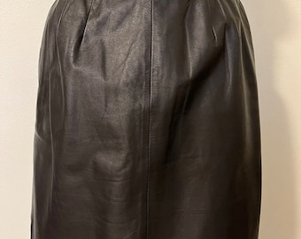 Avanti-80's/90's Vintage, Womens, Black, Leather, Above The Knee, Skirt. Size-10