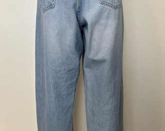 Levi’s 560-70’s/80’s Vintage, Loose Fit, Straight Leg, Light Blue, Jeans. Size-16M