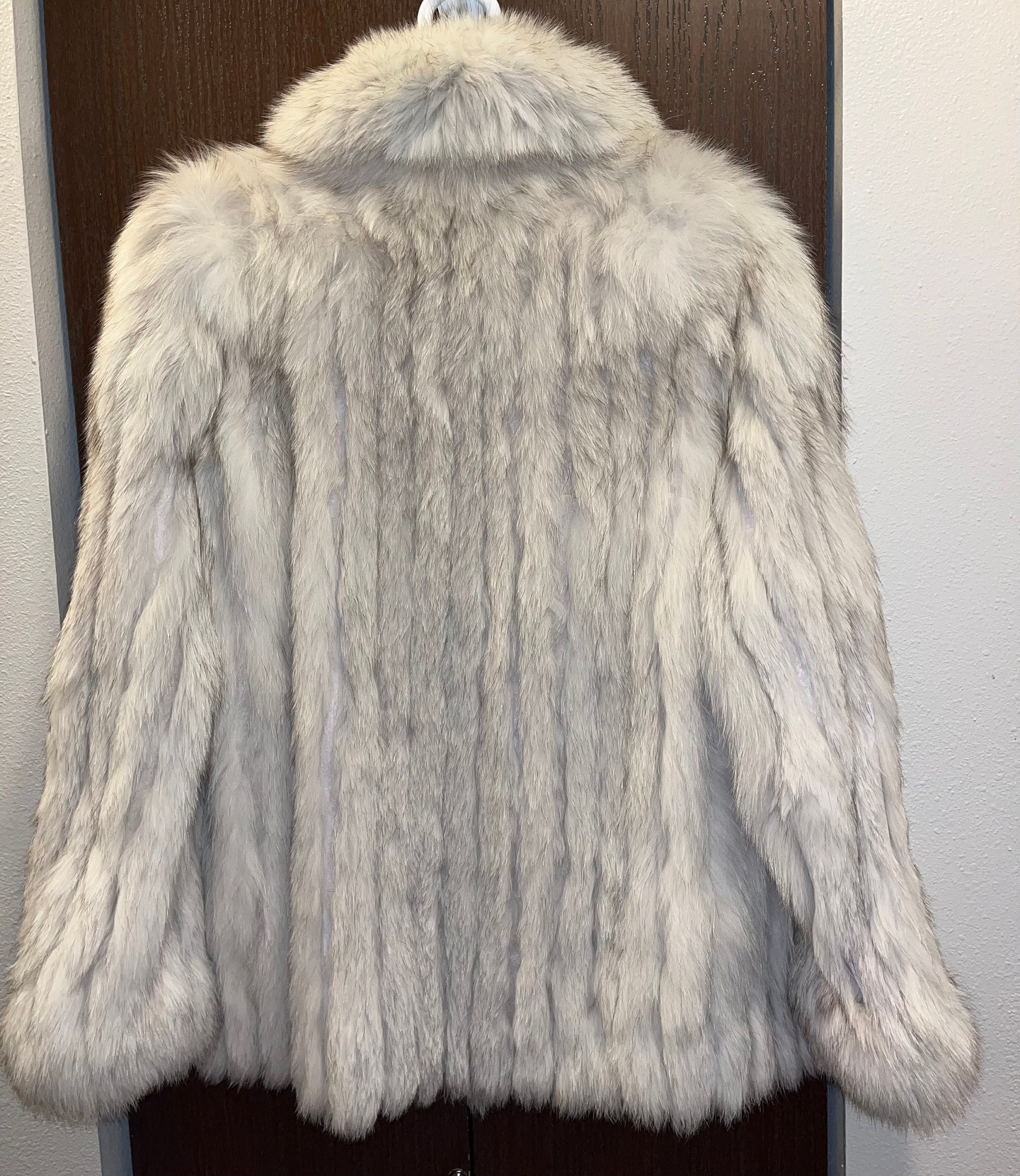 コート PLAIN FW25 FAKE FOX FUR JACKET (JJ25070 GREY) il_340x270.4722100309_kncf.jpg