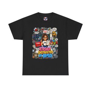 Camiseta "Facilmente distraído por insetos" | Ilustração para apaixonados por insetos, colagem de adesivos fofos de insetos para controle de qualidade, testes, analistas de teste e testes em geral.