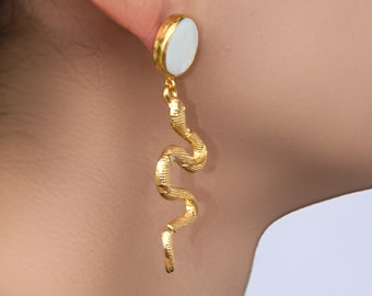 Pendientes de serpiente de oro con piedra lunar / Pendientes de serpiente / Joyas de serpiente