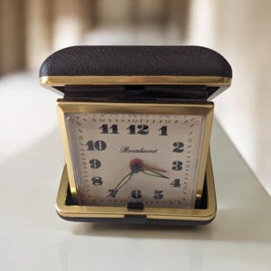 Vintage Brentwood Travel Alarm Clock / Vintage alarm clock / Travel Clock / Brown Case / Vintage Clocks