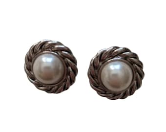 1950's clip on Faux Pearl Earrings / Vintage Jewelry / Faux Pearl / Clip-on Earrings